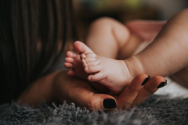 רגליים של תינוק פקסלס